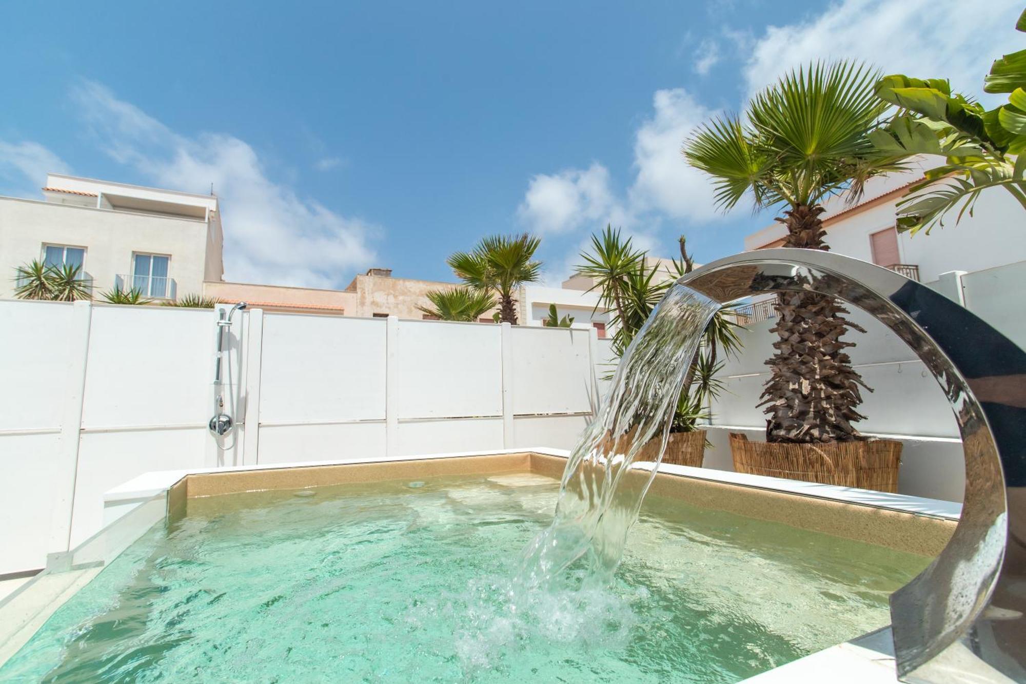 Hotel Le Grotte Lampedusa Exterior foto