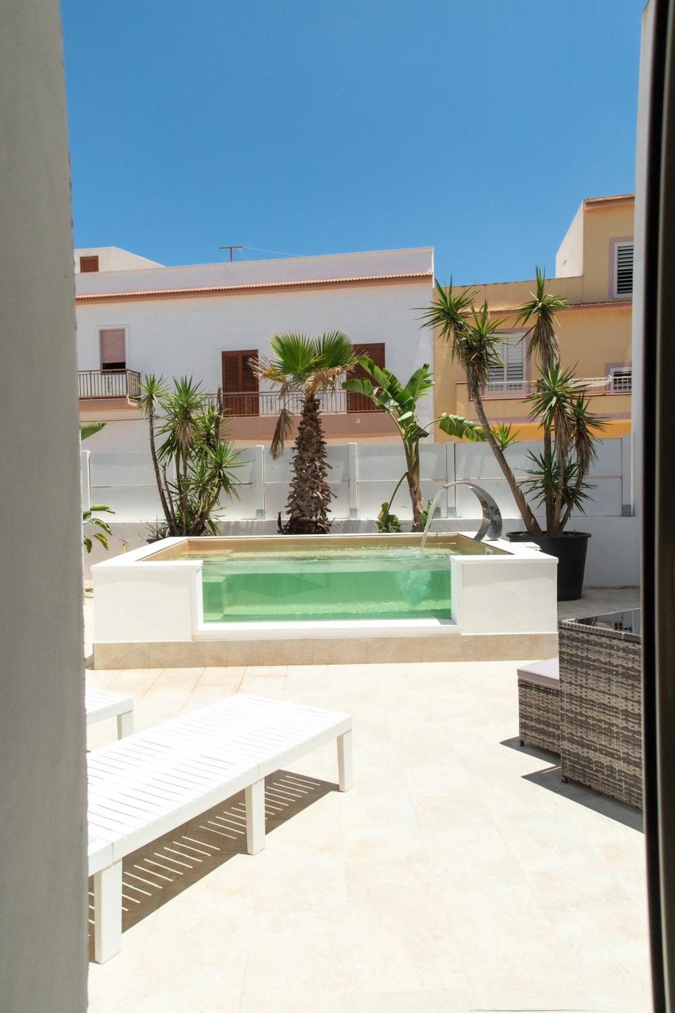 Hotel Le Grotte Lampedusa Exterior foto
